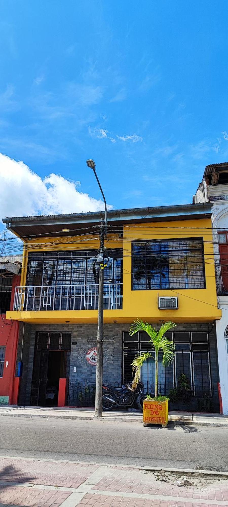 Flying Dog Hostel Iquitos Exterior photo